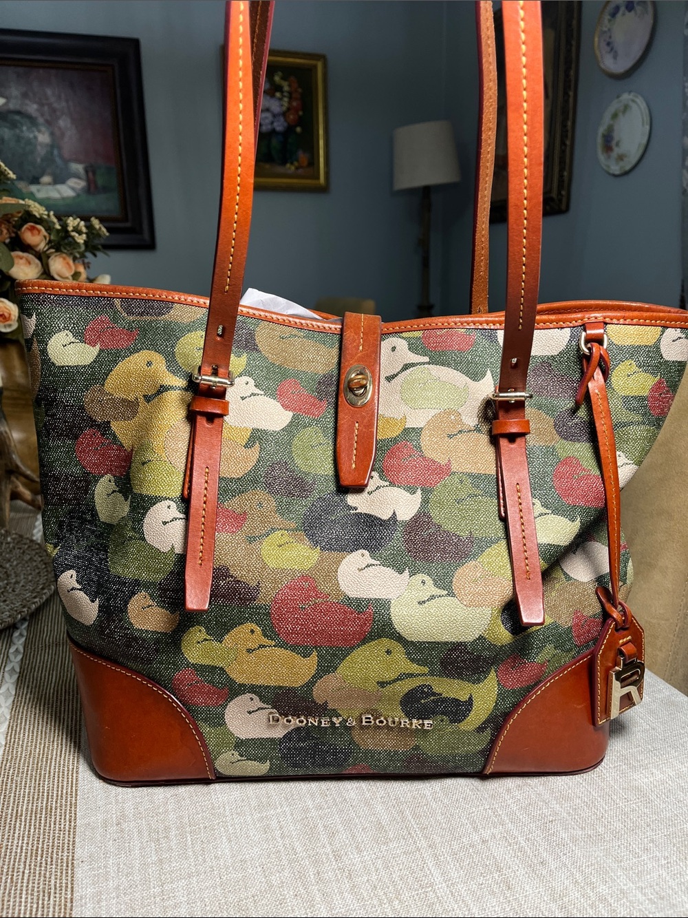 Dooney & Bourke Camo Duck-Print Tote “R”Hang Tag